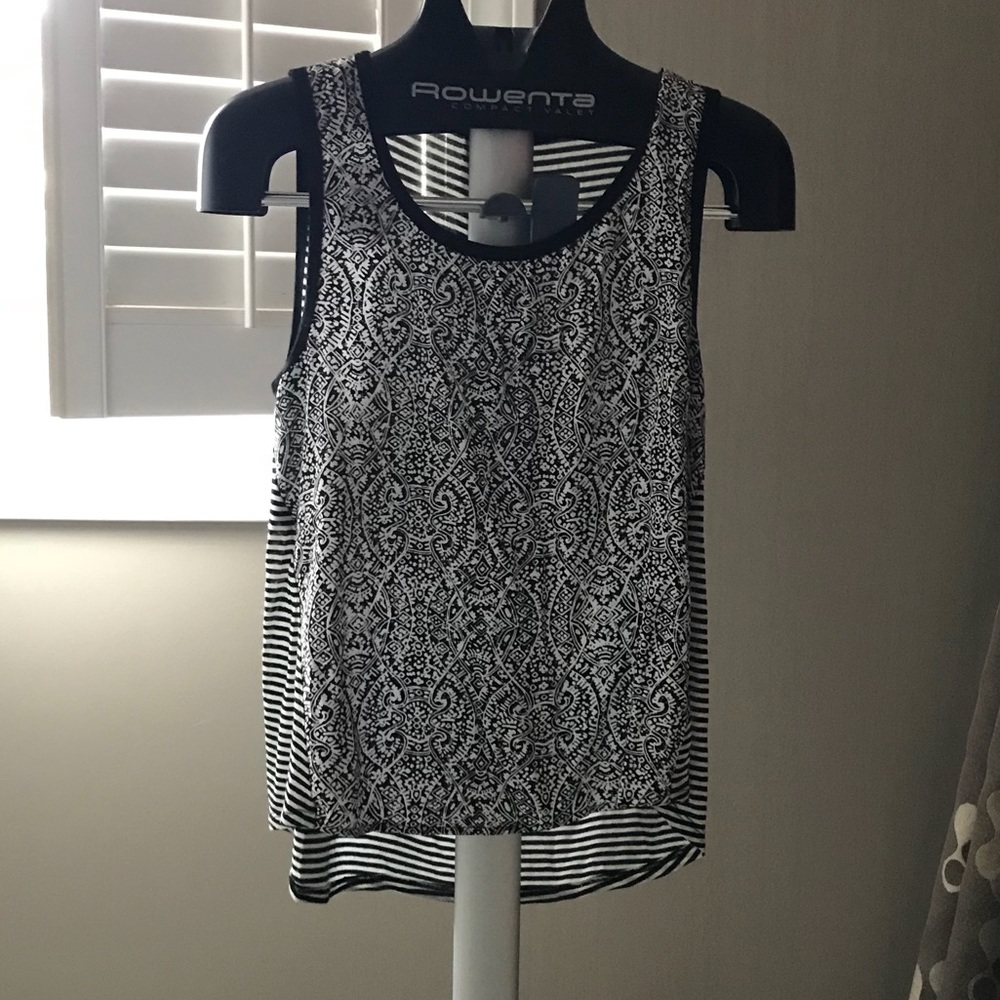 Splendid black and white tank